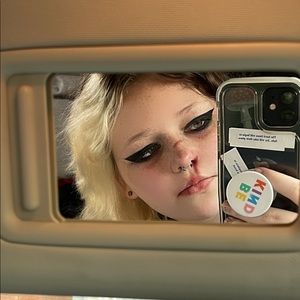 Meet your Posher, Emma